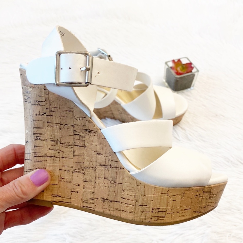 Chinese Laundry | White Leather Platform Wedge Strap Sandals heels women’s 7 - Picture 1 of 7